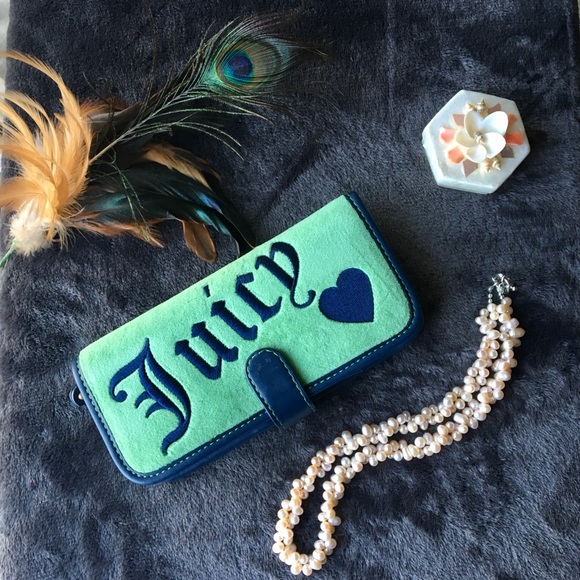 Juicy Couture Other - Juicy Couture Brush Set💚